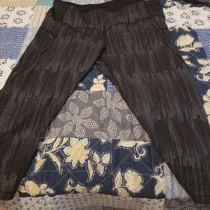 Lululemon capris
